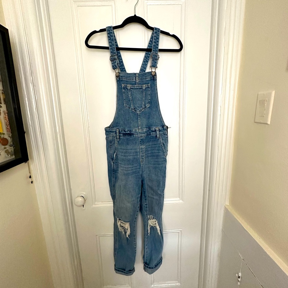 Old Navy Women’s Denim Overalls Size 4
